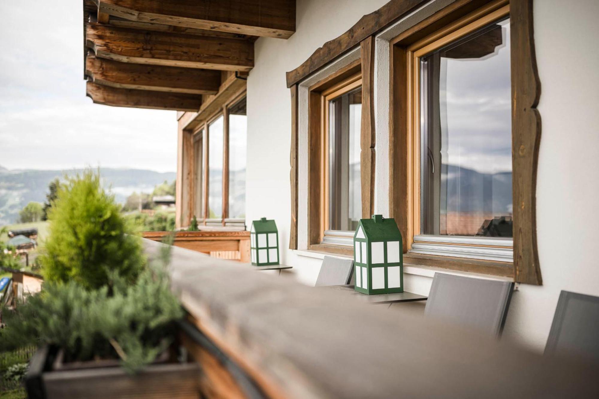 Pension Haus Tirol ライオーン エクステリア 写真