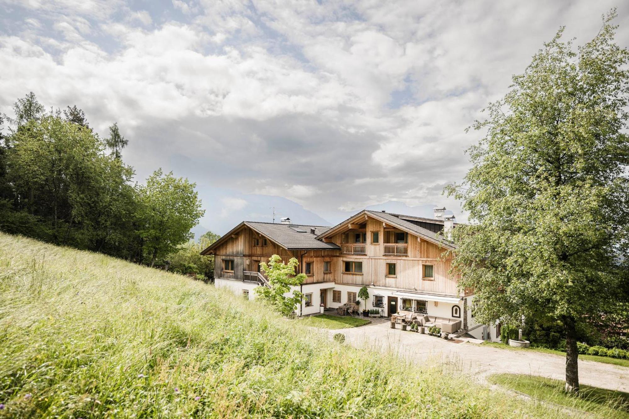 Pension Haus Tirol ライオーン エクステリア 写真