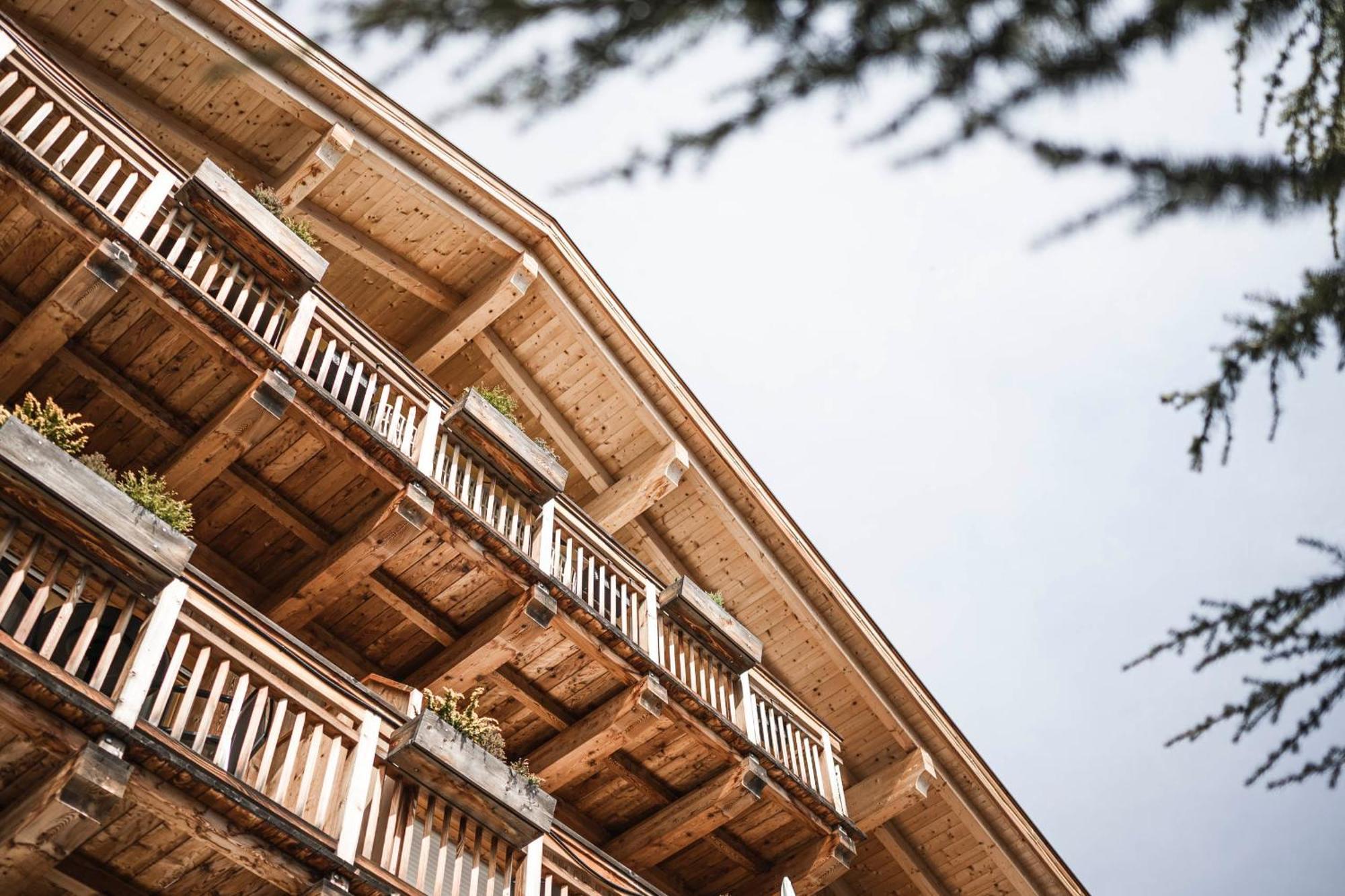 Pension Haus Tirol ライオーン エクステリア 写真