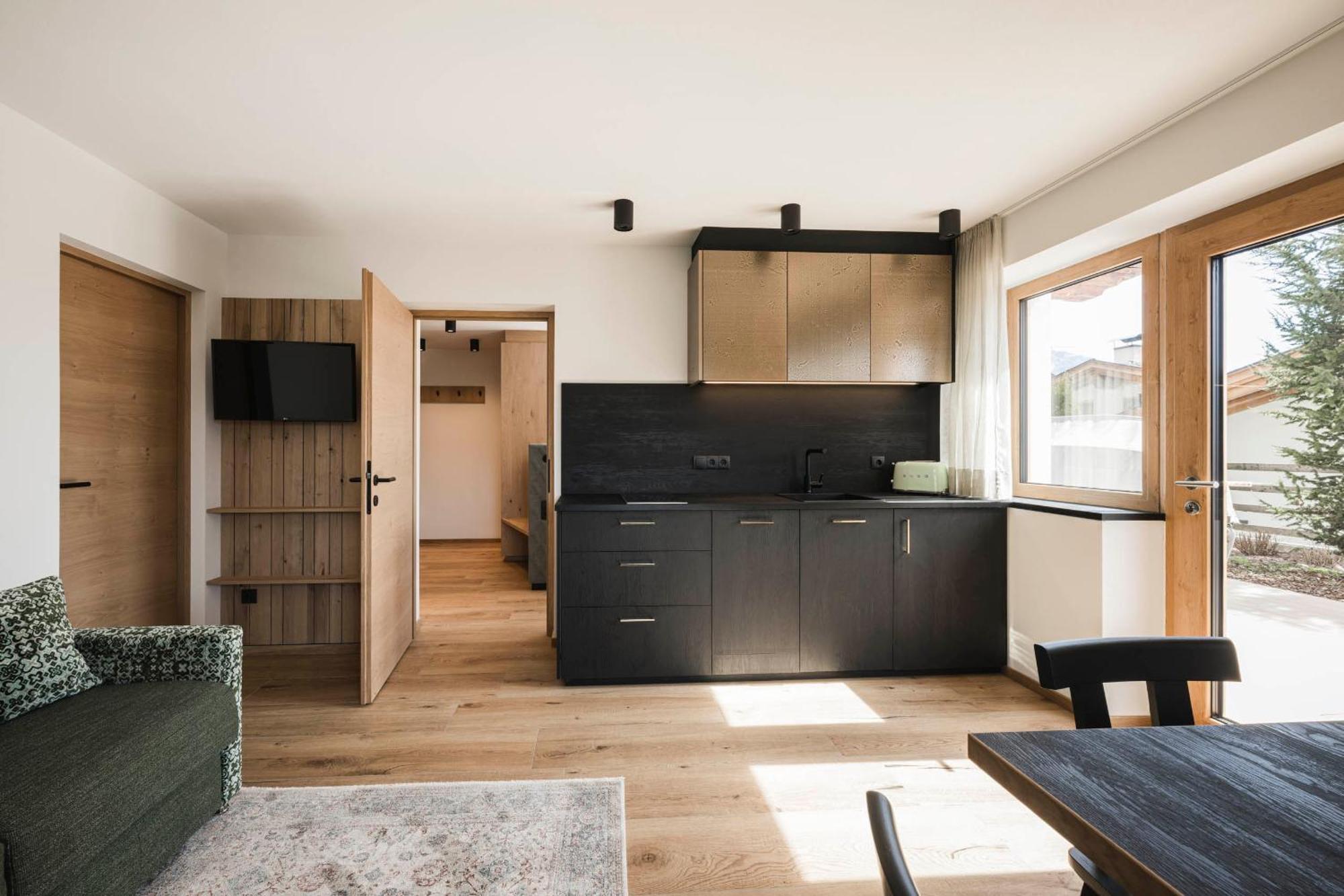Pension Haus Tirol ライオーン エクステリア 写真