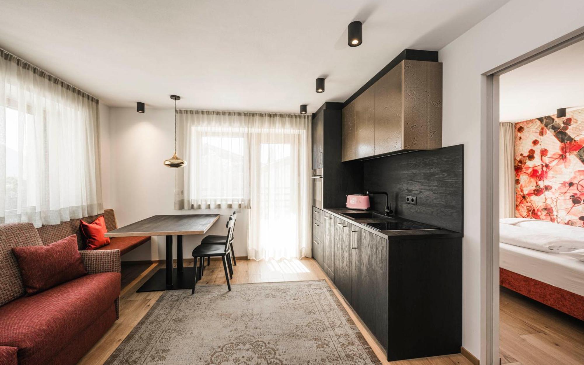 Pension Haus Tirol ライオーン エクステリア 写真
