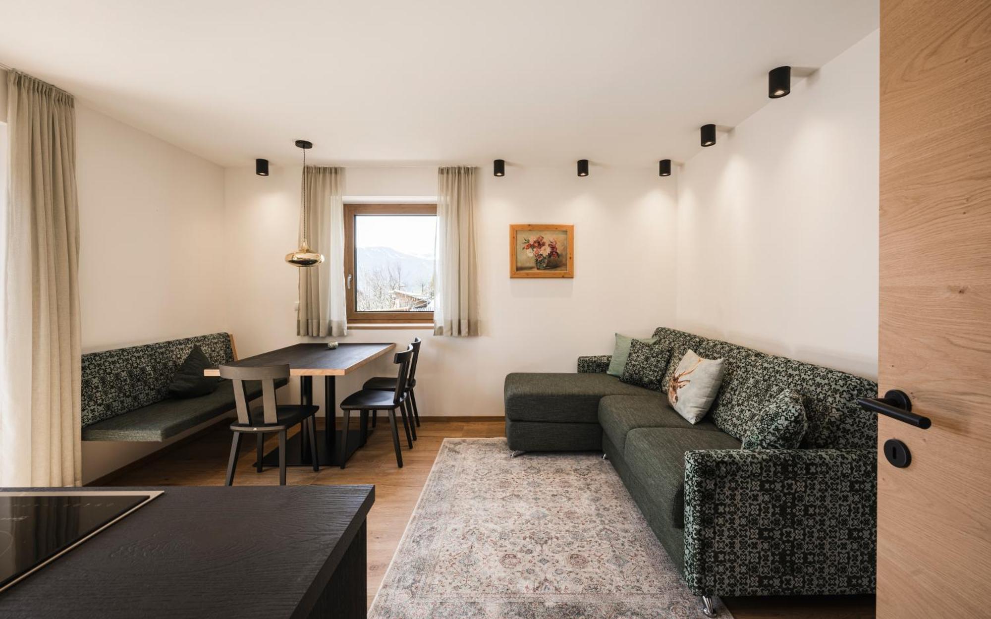 Pension Haus Tirol ライオーン エクステリア 写真